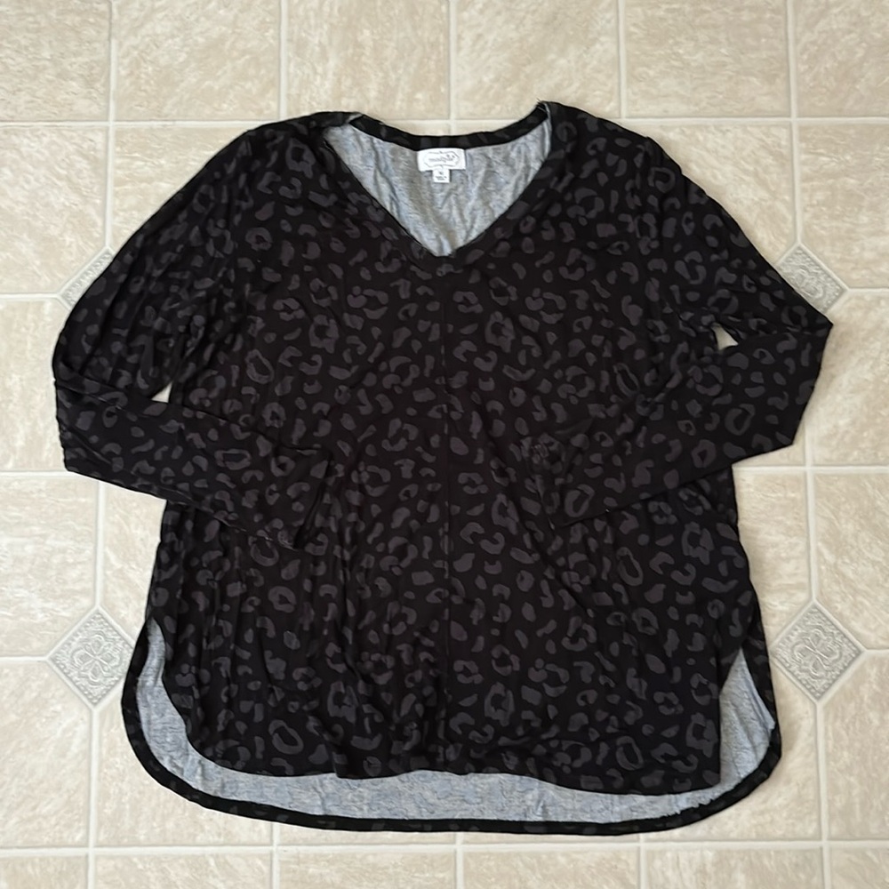 Mud Pie Black Leopard Print Top